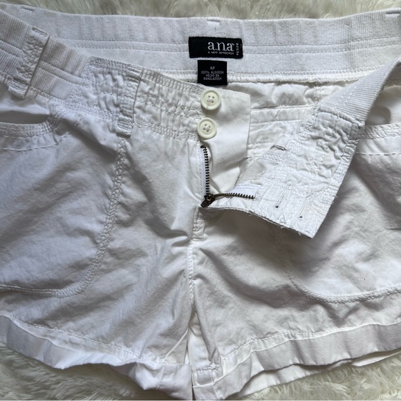 A.n.a. White Cotton Cargo Shorts - Picture 3 of 7